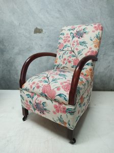 Wireless Chairs – Restoration