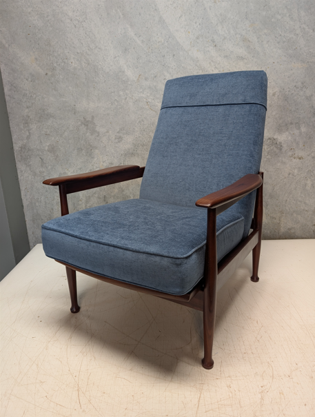 Reupholster Manhattan Chair