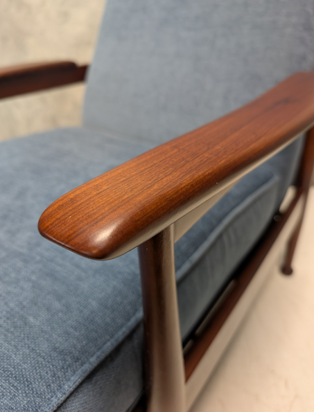 Reupholster Manhattan Chair